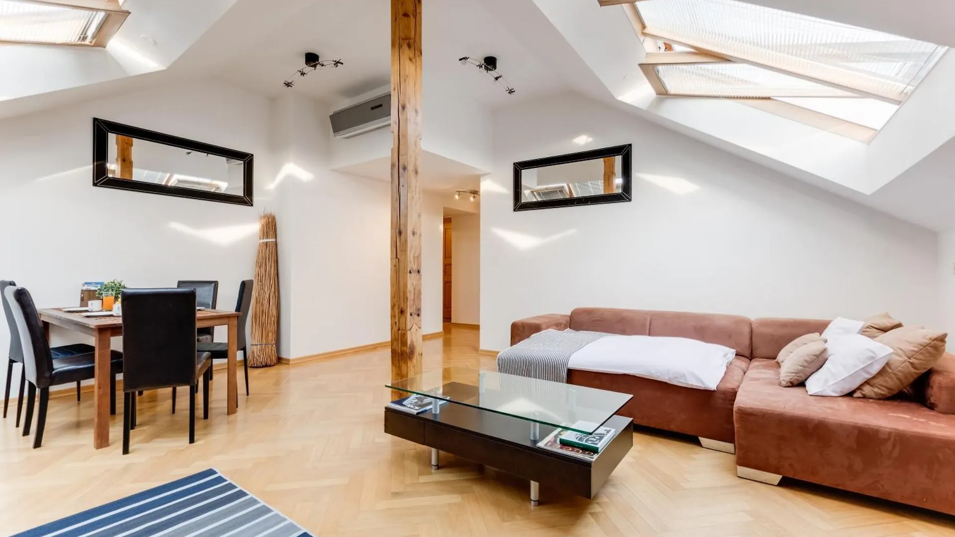 Residence Bilkova Praag 0*,
