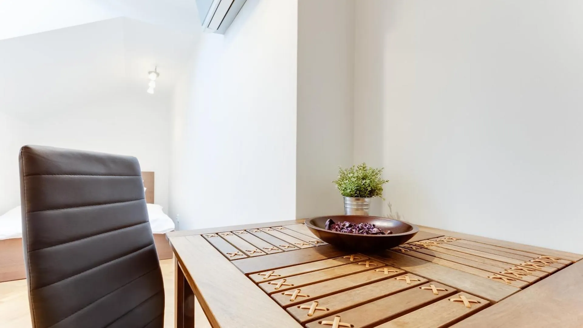 Residence Bilkova Praga 0*,