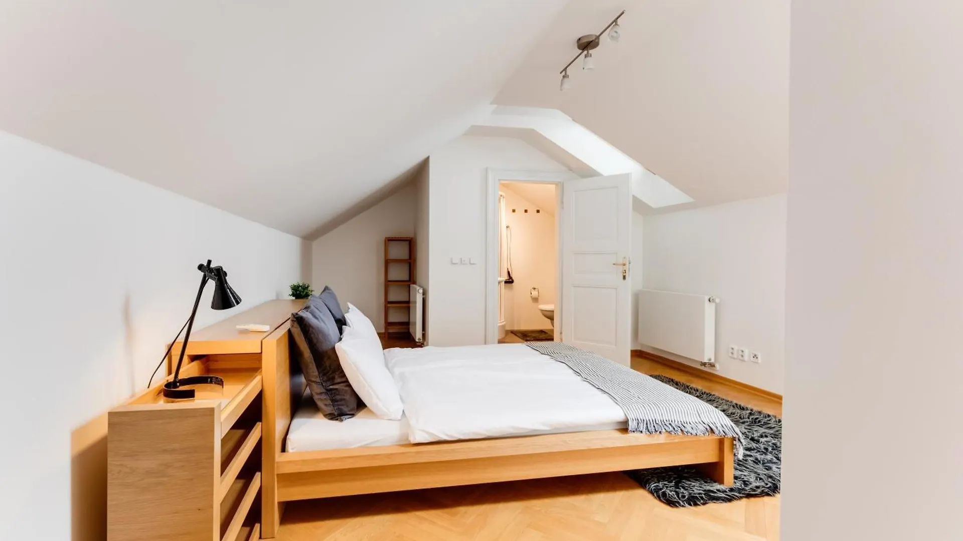 Residence Bilkova Praga Apartament